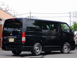 ハイエースバンDX　S-GL　カスタムコンプリート