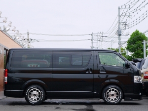 ハイエースバンDX　S-GL　カスタムコンプリート