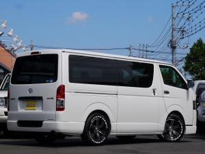 ハイエースバンダークプライム　カスタム　コンプリート