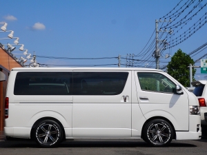 ハイエースバンダークプライム　カスタム　コンプリート