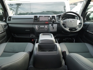 ハイエースバンハイエース　ディーゼル4WD　カスタム