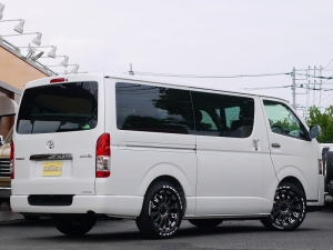 ハイエースバンハイエース　ディーゼル4WD　カスタム