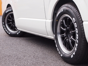 ハイエースワゴン新型　シーケンシャル　６速ＡＴ　ワゴン