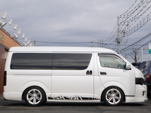 ハイエースバン3型S-GLカスタムコンプリート