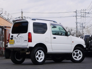 買取・下取り直販車ジムニー　リフトアップ　カスタム済み