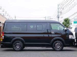 ハイエースワゴン4型ハイエースワゴン4WDカスタムコンプリート