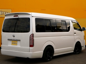 ハイエースワゴンREVOシート付シートアレンジ車両