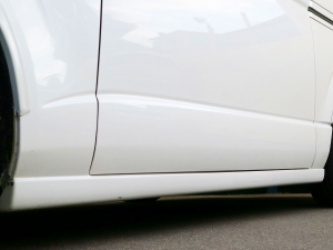 ハイエースワゴンREVOシート付シートアレンジ車両
