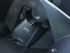 ハイエースバン200系ハイエース　FD-classic丸目換装