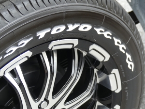 ハイエースワゴン新車アウトレット新型　シーケンシャル　６速ＡＴ　ワゴン