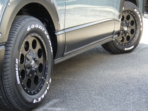 ハイエースバン200系ハイエース　丸目クラシックスタイルカスタム