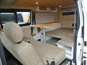 ハイエースバンハイエースバン　vanlife