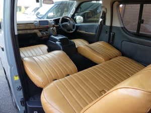 ハイエースバン200系ハイエース　S-GL　丸目換装クラシックカスタム