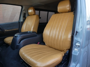 ハイエースバン200系ハイエース　S-GL　丸目換装クラシックカスタム