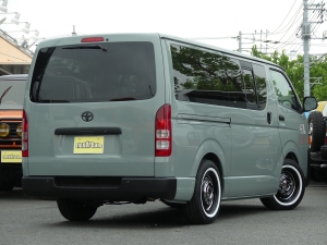 ハイエースバン200系ハイエース　S-GL　丸目換装クラシックカスタム