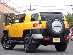 ＦＪクルーザーFJクルーザー　2インチアップカスタム　