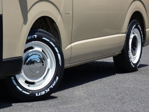 ハイエースバンハイエース　丸目クラシックカスタム　FD-classic