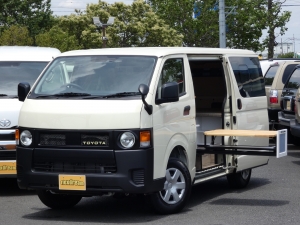 ハイエースバン新車アウトレットハイエース　セドナレイクサイド　バンライフ