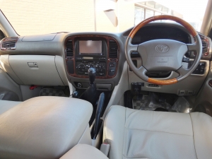 ランクル１００ランクル100　マニュアル換装車　5速MT