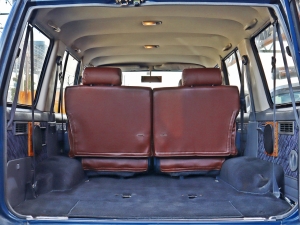 ランクルプラドアウトドア　キャンプ　車中泊　バンライフ　１BOX　ベッド　キャンピングカー