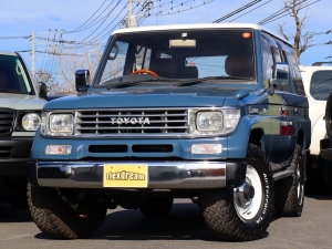 ランクルプラドアウトドア　キャンプ　車中泊　バンライフ　１BOX　ベッド　キャンピングカー
