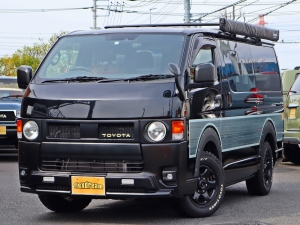 ハイエースバンアウトドア　キャンプ　車中泊　バンライフ　１BOX　ベッド　