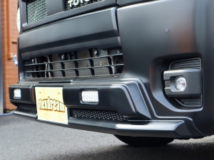 ハイエースバンアウトドア　キャンプ　車中泊　バンライフ　１BOX　ベッド　