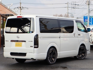 ハイエースバンアウトドア　キャンプ　車中泊　バンライフ　１BOX　ベッド　キャンピングカー