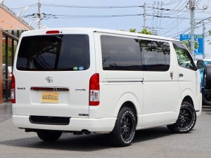 ハイエースバンアウトドア　キャンプ　車中泊　バンライフ　１BOX　ベッド　キャンピングカー