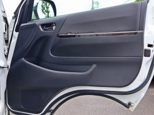 ハイエースバンアウトドア　キャンプ　車中泊　バンライフ　１BOX　ベッド　キャンピングカー
