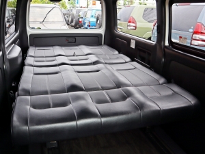 ハイエースバンアウトドア　キャンプ　車中泊　バンライフ　１BOX　ベッド　キャンピングカー