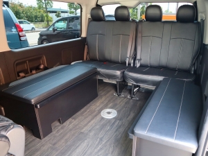ハイエースワゴンアウトドア　キャンプ　車中泊　バンライフ　１BOX　ベッド　キャンピングカー