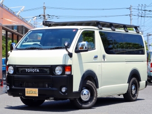 ハイエースバンアウトドア　キャンプ　車中泊　バンライフ　１BOX　ベッド　キャンピングカー