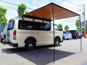 ハイエースバンアウトドア　キャンプ　車中泊　バンライフ　１BOX　ベッド　キャンピングカー