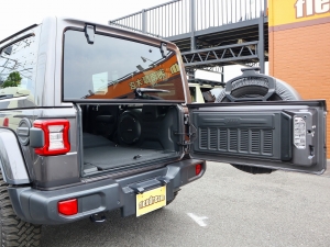 ＪＥＥＰラングラーSUV　四駆　ジープ　４WD　