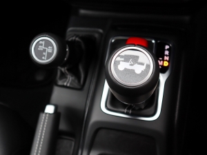 ＪＥＥＰラングラーSUV　四駆　ジープ　４WD　