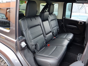ＪＥＥＰラングラーSUV　四駆　ジープ　４WD　