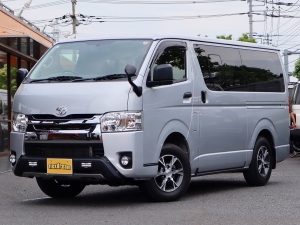 ハイエースＶアウトドア　キャンプ　車中泊　バンライフ　１BOX　ベッド　キャンピングカー