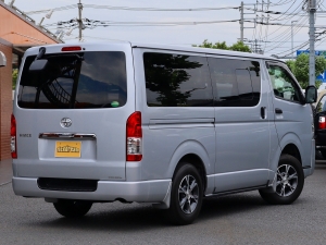 ハイエースバンアウトドア　キャンプ　車中泊　バンライフ　１BOX　ベッド　キャンピングカー