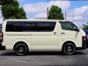 ハイエースバンアウトドア　キャンプ　車中泊　バンライフ　１BOX　ベッド　キャンピングカー