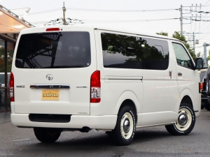 ハイエースバンアウトドア　キャンプ　車中泊　バンライフ　１BOX　ベッド　キャンピングカー