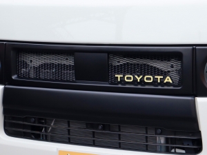 ハイエースバンアウトドア　キャンプ　車中泊　バンライフ　１BOX　ベッド　キャンピングカー