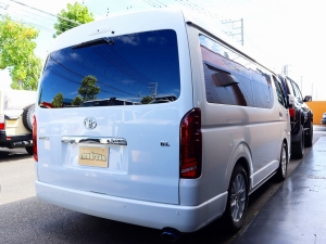 ハイエースワゴンアウトドア　キャンプ　車中泊　バンライフ　１BOX　ベッド　キャンピングカー