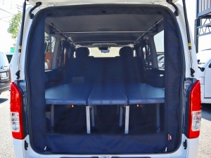 ハイエースバンアウトドア　キャンプ　車中泊　バンライフ　１BOX　ベッド　キャンピングカー