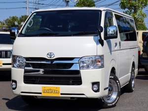 ハイエースバンアウトドア　キャンプ　車中泊　バンライフ　１BOX　ベッド　キャンピングカー