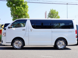 ハイエースバンアウトドア　キャンプ　車中泊　バンライフ　１BOX　ベッド　キャンピングカー