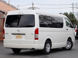 ハイエースワゴンキャンプ　車中泊　アウトドア　レジャー　内装架装
