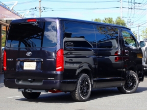 ハイエースバンアウトドア　キャンプ　車中泊　バンライフ　１BOX　ベッド　キャンピングカー
