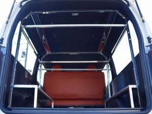 ハイエースバンアウトドア　キャンプ　車中泊　バンライフ　１BOX　ベッド　キャンピングカー