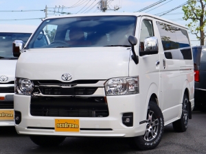 ハイエースバンアウトドア　キャンプ　車中泊　バンライフ　１BOX　ベッド　キャンピングカー